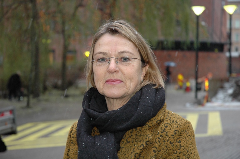 Førstelektor Ellen Beate Hellne-Halvorsen har disputert med en avhandling om skriving i yrkesfaglige utdanningsprogrammer. Foto: Kari Aamli