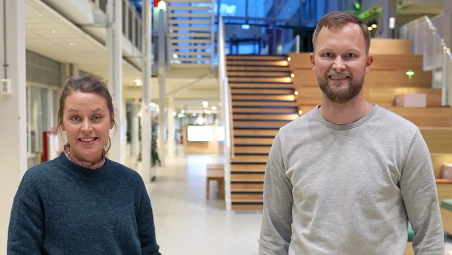 Høyr Eli Lejonberg og Kennet Grav diskutere betydningen av god veiledning (foto: Shane Colvin/UiO).