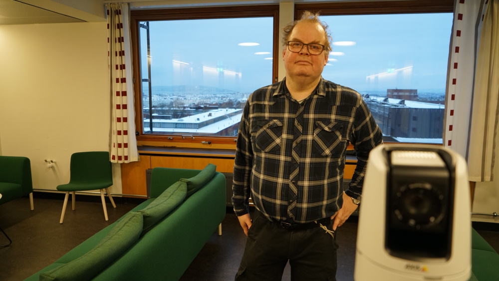 Leder Torgeir Christiansen og Teaching Learning Video lab (TLVlab) tilbyr skreddersydde løsninger for forskere som vil bruke video. Men hva krever det av forskeren? (foto: Magnus Heie/UiO).