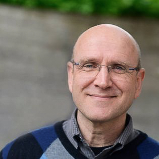 Tore Bonsaksen er bekymret for hvordan ungdommene som blir utsatt for seksuell trakassering skal takle det senere i livet. (Foto: Privat)