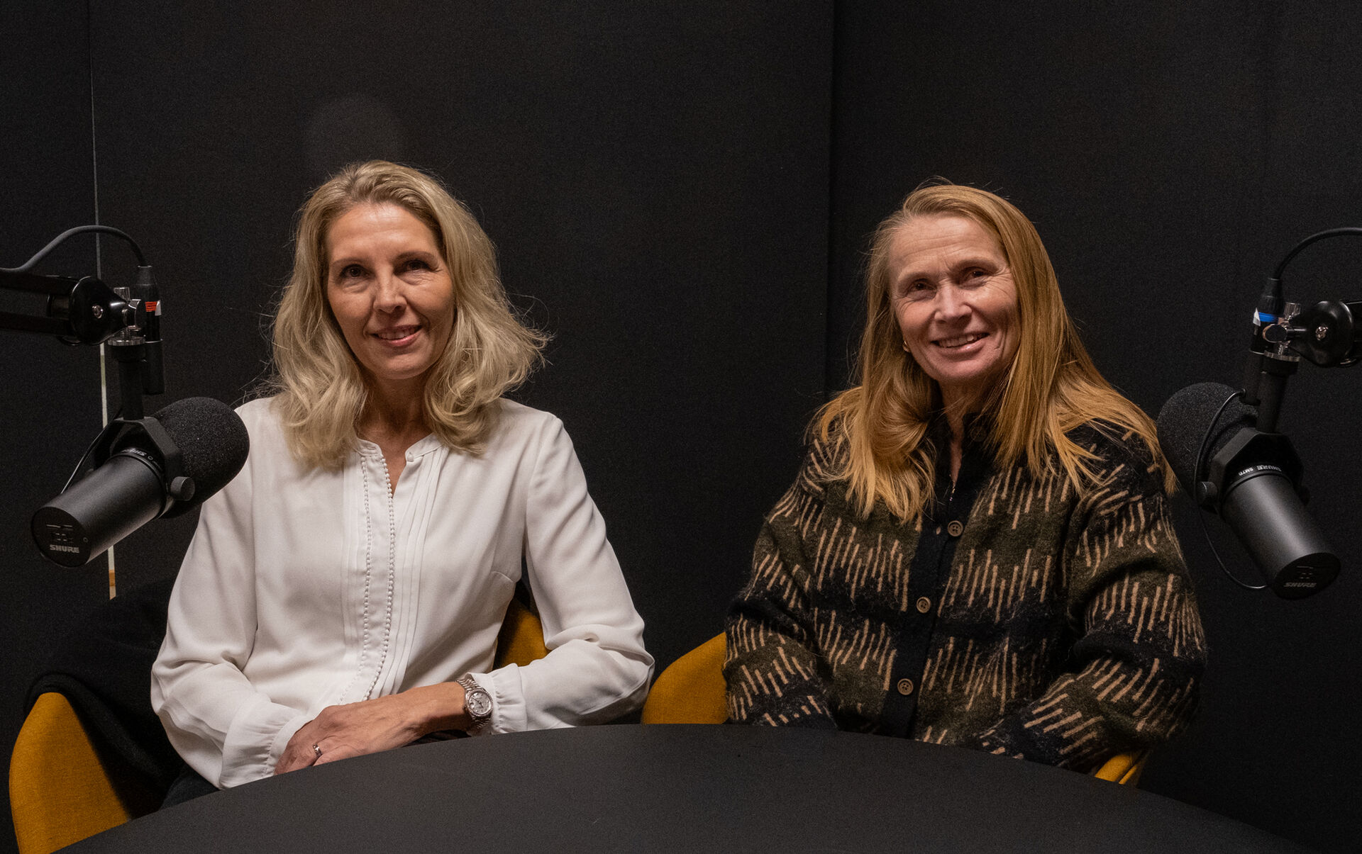 Lise Marie Sæhle, leder for Fagteam fravær og nærvær i skolen, Oslo kommune avdeling PPT, og Trude Havik, professor i pedagogisk psykologi ved Læringsmiljøsenteret på Universitetet i Stavanger, svarer på alt vi lurer på om skolefravær. Foto: Fredrik Solli Wandem, SpedAims.