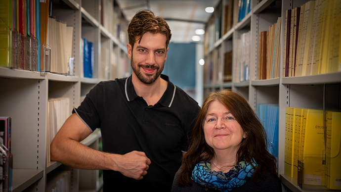 Teknologibevisste: Ståle Wig og Anne Mangen ønsker å skape et mer bevisst forhold hos studentene til teknologien de omgir seg med. Foto: Erik Engblad / UiO