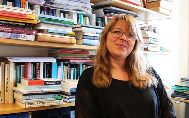 Sissel Furuseth forsker på litteratur om klimakrisa. Foto: Mari Lilleslåtten.