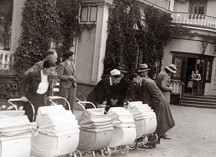 Det første Lebensbornhjemmet i Norge, Hurdal Verk, i september 1941, bare få uker etter åpningen. Dette var det første Lebensbornhjemmet som ble etablert utenfor Tyskland. Foto: Flicr commons.
