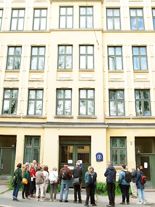 I tredje etasje i dette bygget bodde pedagogikk-pioneren Helga Eng fra 1905 til 1932. Flere i storfamilien bodde i samme bygård. Foto: Shane Colvin/ UiO