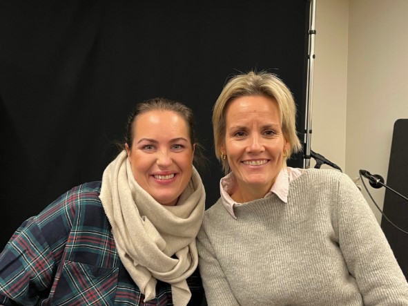 Pernille Grepp Knutsen til høyre og Anette Møller til venstre. Foto: Rikke Bjurstrøm