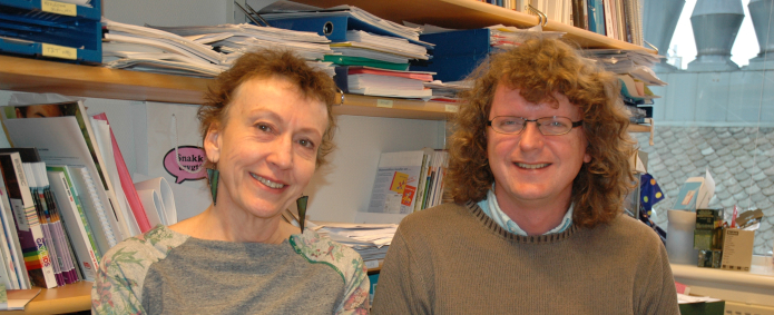 Universitetslektor Aina Fossum og dosent Bjørn Smestad har vært med og evaluert matematikkeksamen på 10. trinn. Foto: Kari Aamli